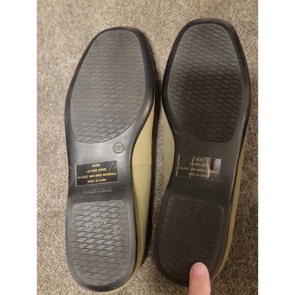 Markon Women's shoe size 8.5 Drab Green - Picture 3 of 6